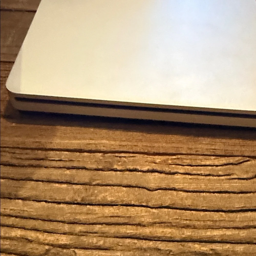 Apple USB SuperDrive - Silver and White - Picture 7 of 8